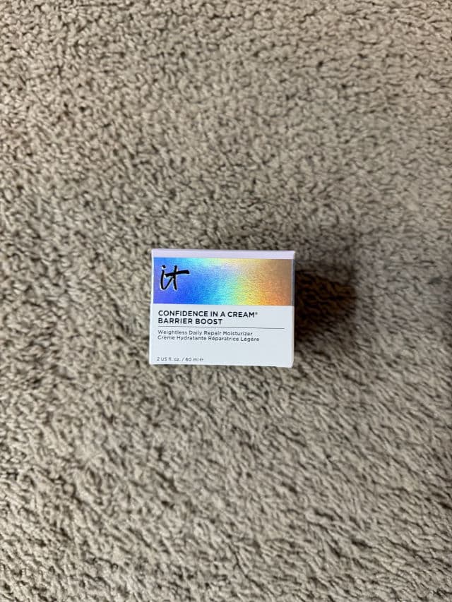 It Cosmetics Confidence In A Cream Rosy Tone Moisturizer review photo by mariaa55