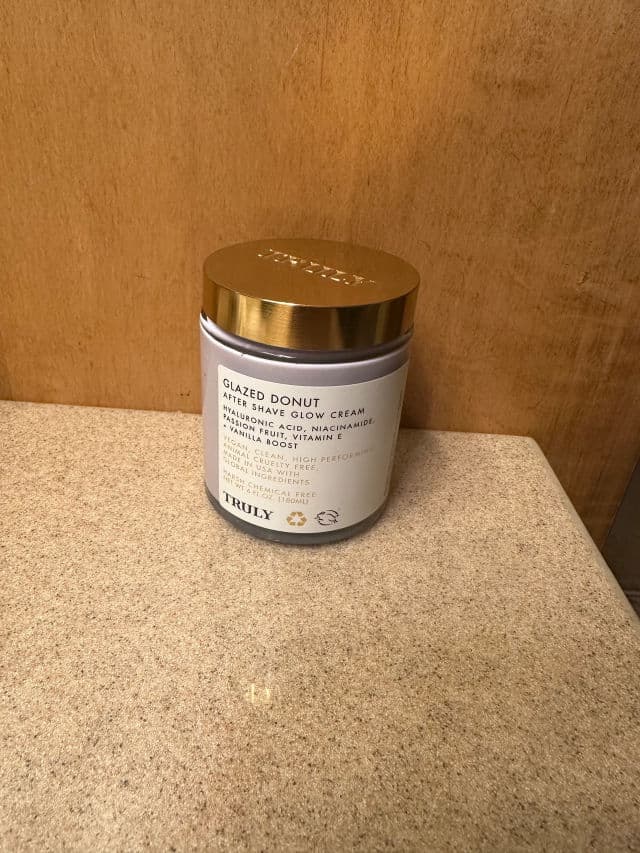 Truly Glazed Donut After Shave Glow Cream review photo by mariaa55
