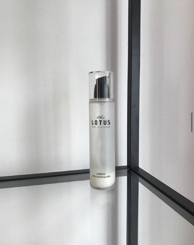 The Pure Lotus Jeju Lotus Leaf Essence review photo by DottieTan