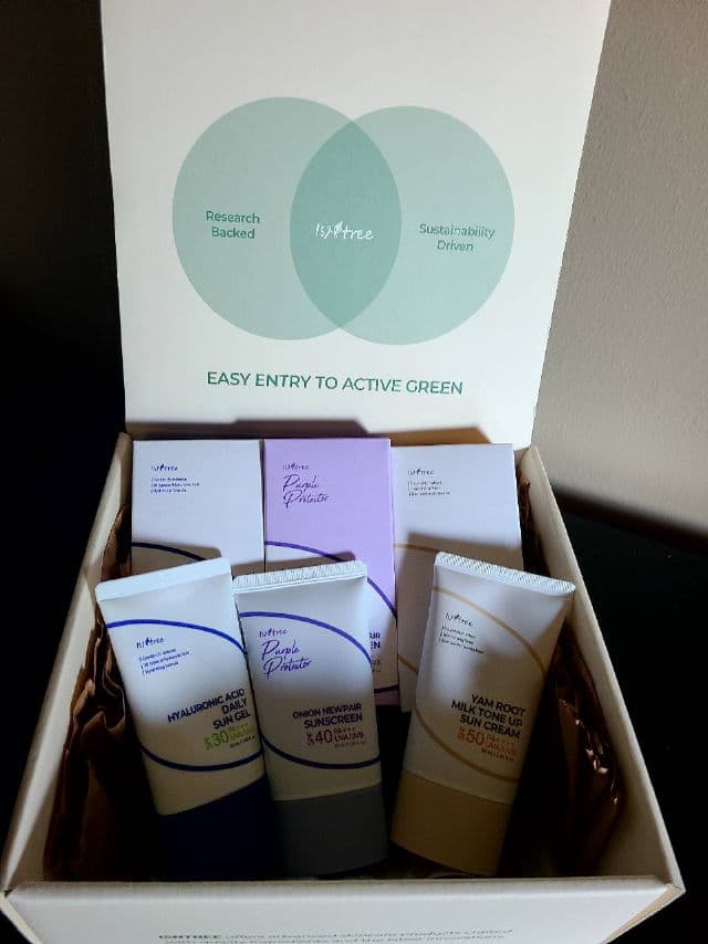 ISNTREE Hyaluronic Acid Daily Sun Gel SPF30 PA+++ review photo by XxMialuciaxX