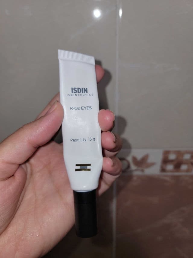 ISDIN Isdinceutics K-Ox Eyes review photo by rosezazt