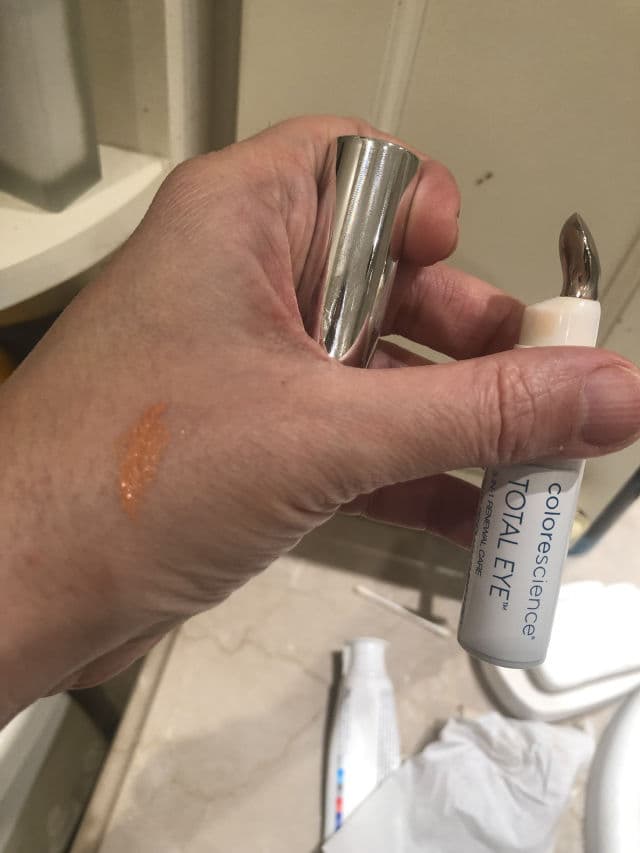 Colorscience Total Eye 3-in-1 Renewal Therapy review photo by eladax