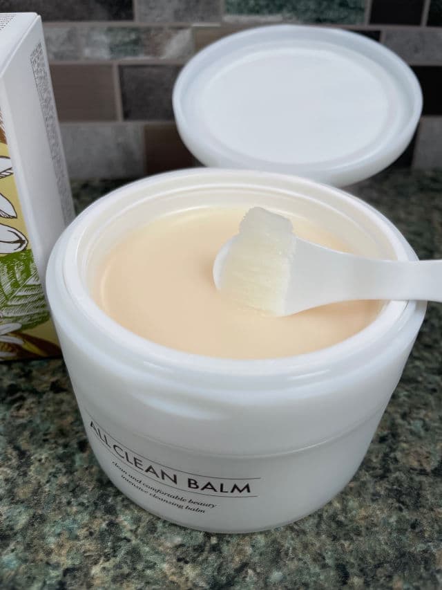 Heimish All Clean Balm Mandarin review photo by PrincessOnABudget