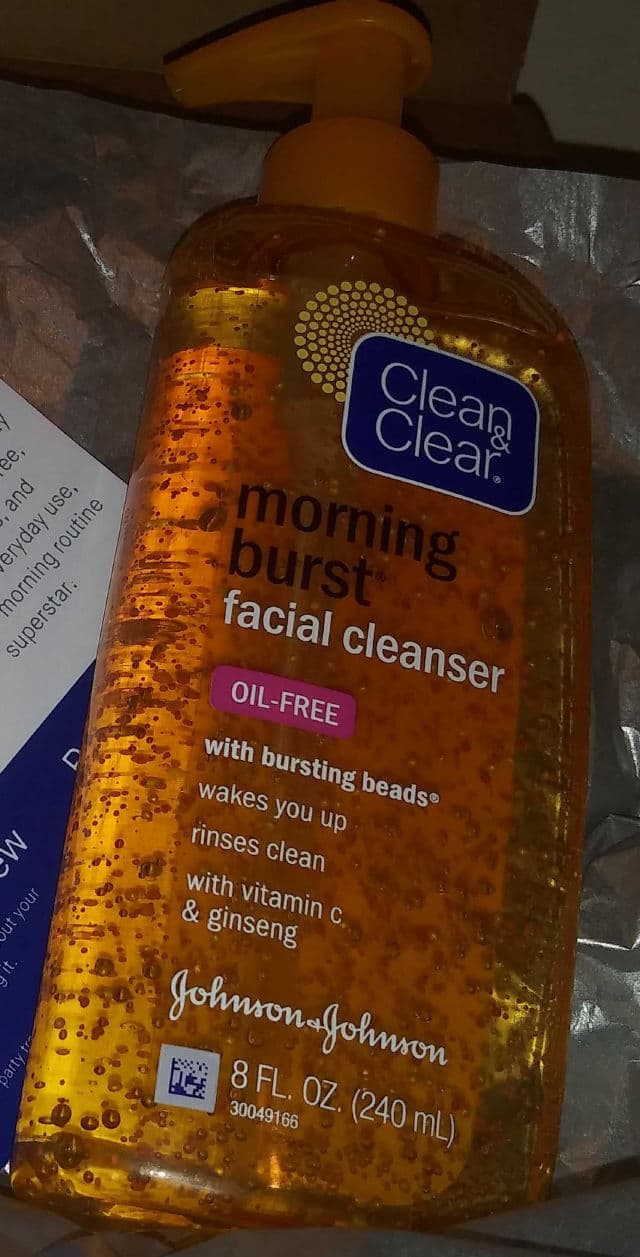 Clean & Clear Morning Burst Cleanser review photo by DreaSlaya