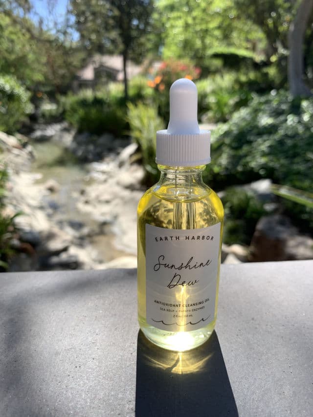 Earth Harbor Naturals Sunshine Dew Antioxidant Cleansing Oil review photo by Funthingsnstuff