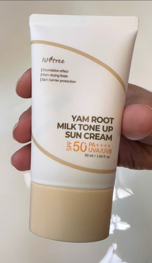 ISNTREE Yam Root Milk Tone Up Sun Cream SPF50+ PA++++ review photo by Funthingsnstuff
