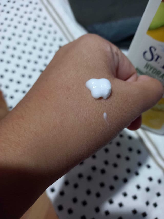 St. Ives Vitamin E & Avocado Hydrating Body Lotion review photo by jeanrose