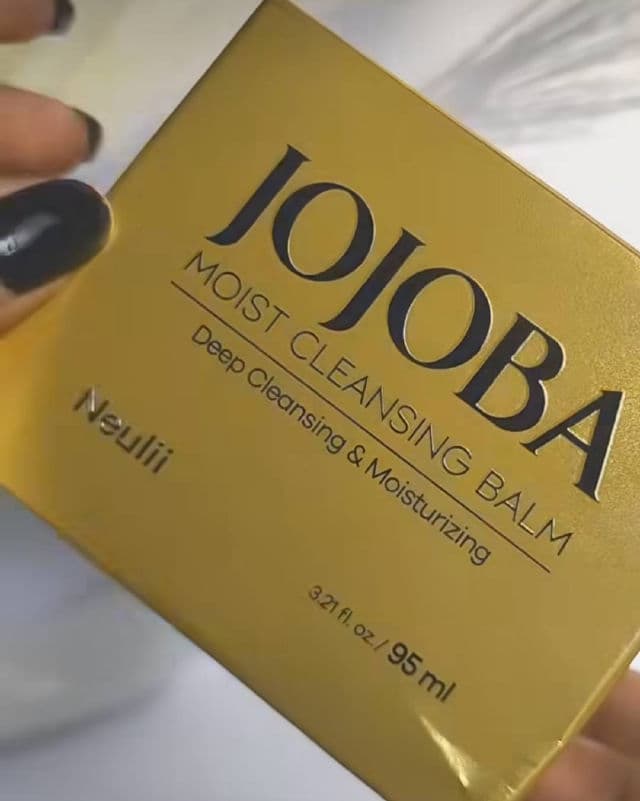 Neulii Jojoba Moist Cleansing Balm review photo by berrie