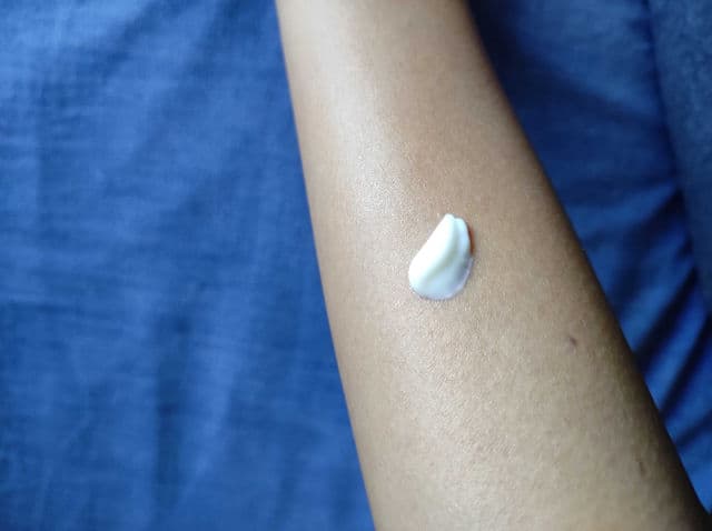 Dove Nourishing Secrets Glowing Body Lotion with Lotus Flower Extract & Rice Milk review photo by Bamtan