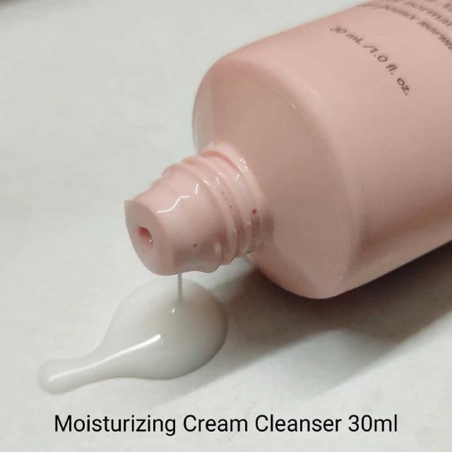 Laneige Moisturizing Cream Cleanser review photo by berrie
