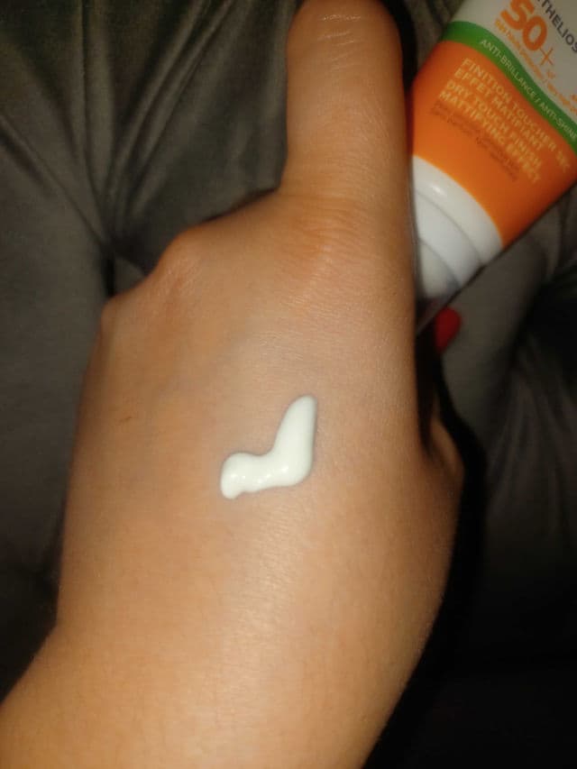 La Roche-Posay Anthelios XL Anti -Shine Dry Touch SPF 50+ review photo by Biucikacska