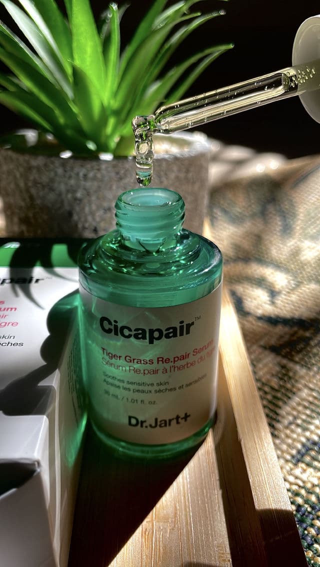 Dr. Jart+ Cicapair Tiger Grass Re.Pair Serum review photo by Skincarebyzuzu