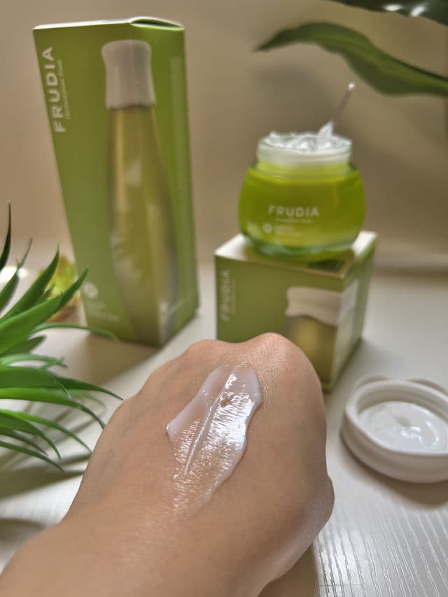 Frudia Avocado Relief Cream review photo by Skincarebyzuzu