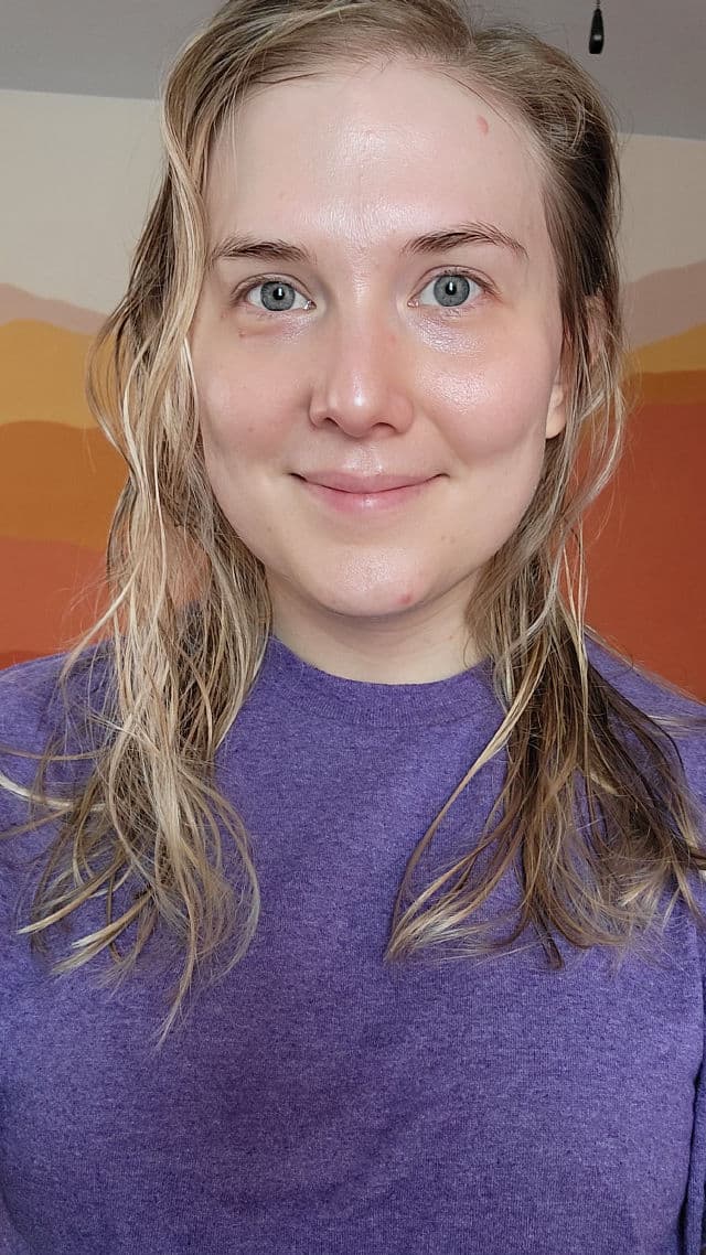 Lancome Teint Idole Ultra Wear Care & Glow Foundation review photo by KittyRay