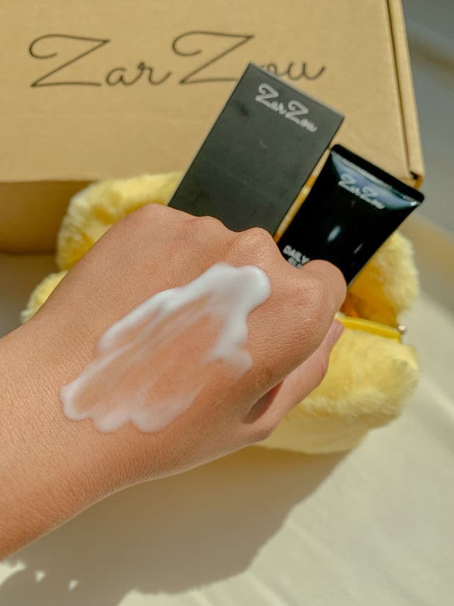 ZarZou Beauty Daily Shield Sun Gel SPF50 PA++++ review photo by farabeautydiary