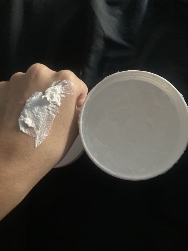 First Aid Beauty Ultra Repair Cream Intense Hydration review photo by rissamatis