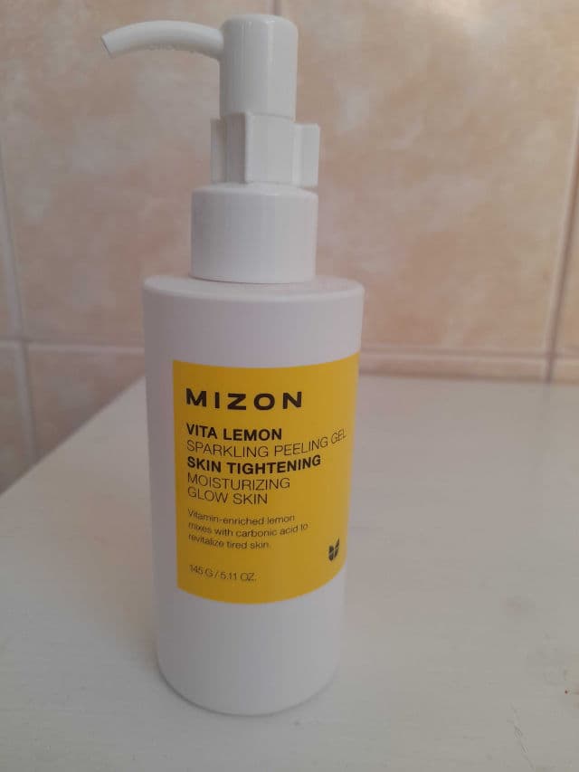 Mizon Vita Lemon Sparkling Peeling Gel review photo by alemellado