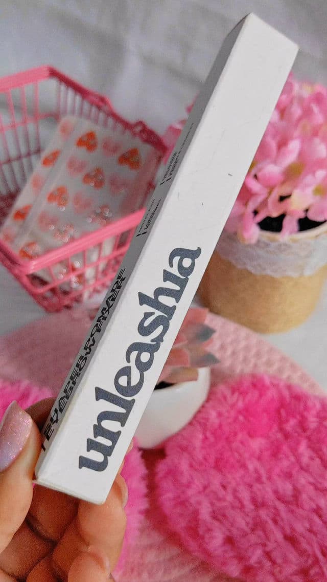 UNLEASHIA Shaper Pomade Eyebrow Fixer - Clear Fixer review photo by MillyxGlowy