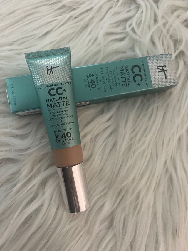 It Cosmetics CC+ Cream Oil-Free Matte with SPF 40 review photo by karac91