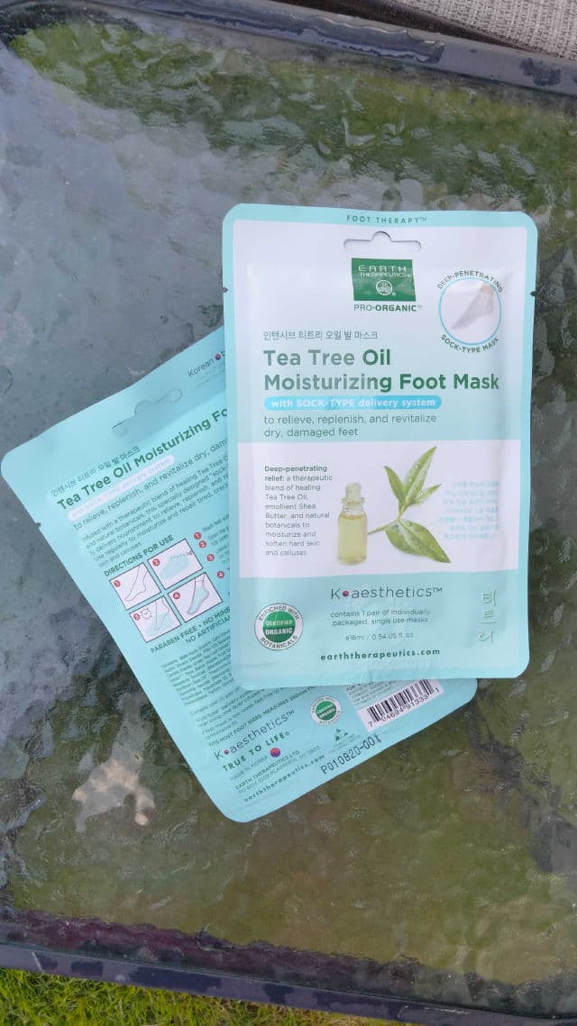 Earth Therapeutics Tea Tree Oil Moisturizing Foot Mask review photo by lookingmybest