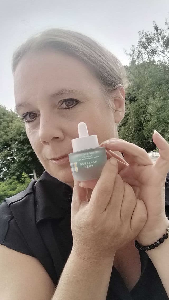 Beekman 1802 Smooth Booster Willow Bark Exfoliating Serum review photo by lookingmybest