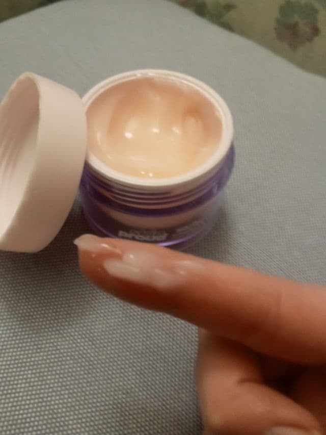 Skin Proud Sorbet Skin Everyday Jelly Moisturiser review photo by JyssikaNoelle