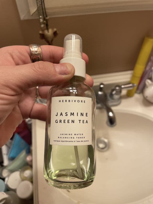 Herbivore Botanicals Jasmine Green Tea Balancing Toner review photo by AriZombieSkincare