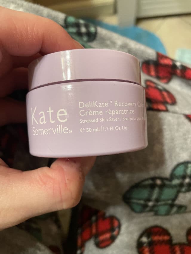Kate Somerville DeliKate Recovery Cream review photo by AriZombieSkincare