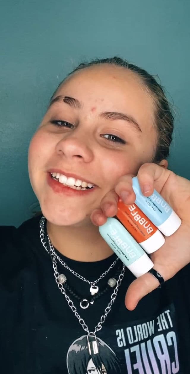 Bubble Wipe Out Makeup Remover review photo by HayGrooves
