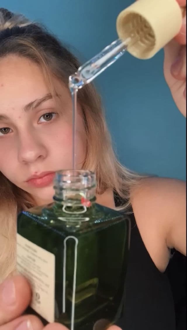 Viegano Green Tea + Hyaluronic Acid review photo by HayGrooves