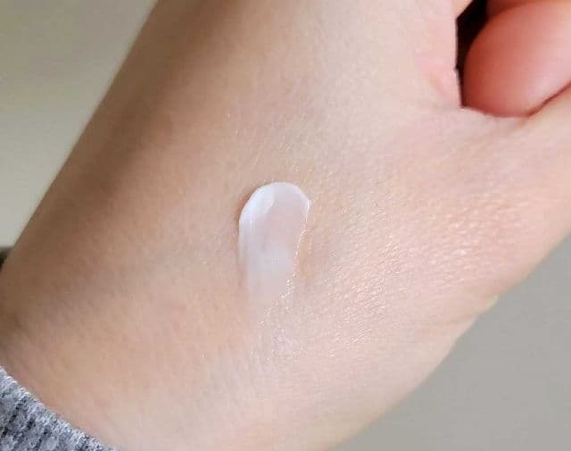 LilyAna Naturals Eye Cream Moisturizer review photo by JillF