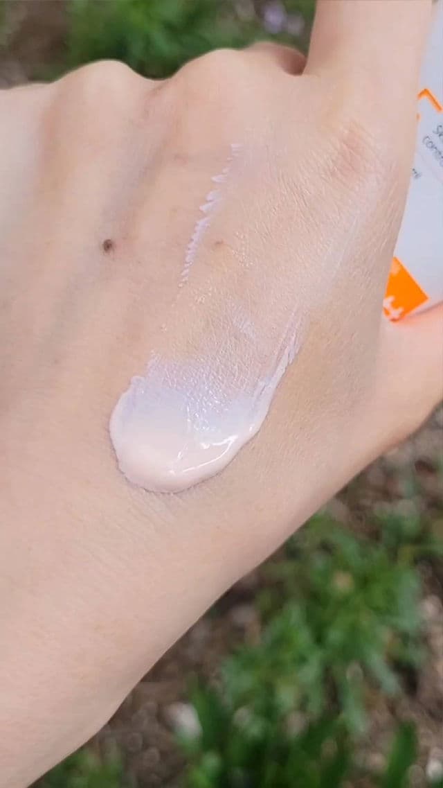 CNP Laboratory Tone Up Protection Sun SPF42 PA+++ review photo by JillF