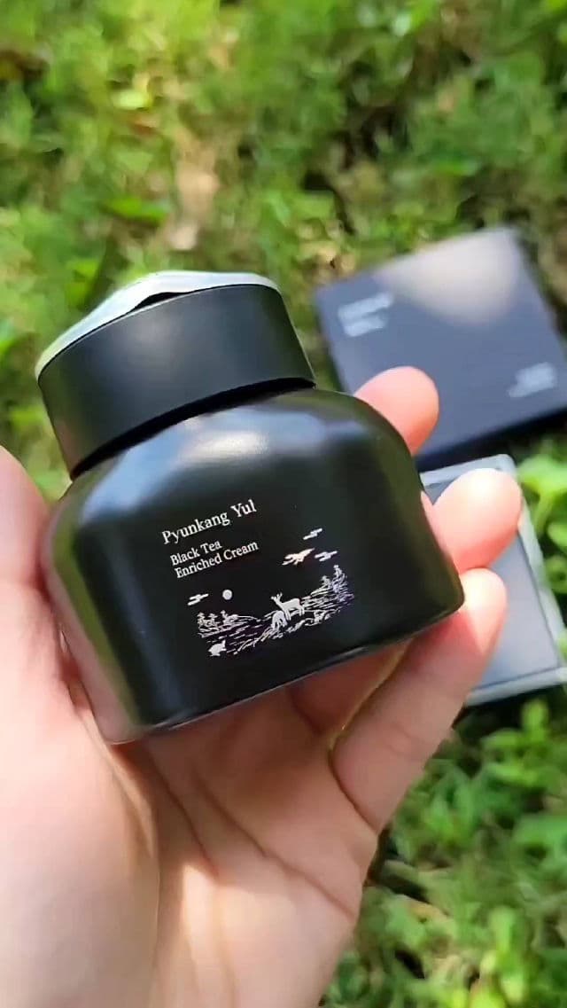 Pyunkang Yul Black Tea Enriched Cream review photo by JillF