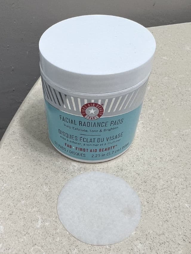 First Aid Beauty Facial Radiance Pads review photo by Amanda87