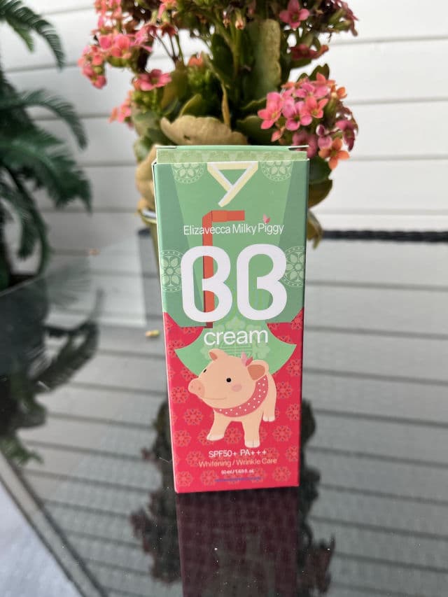 ELIZAVECCA Milky Piggy BB Cream SPF50+ PA+++ review photo by helenaamyhre