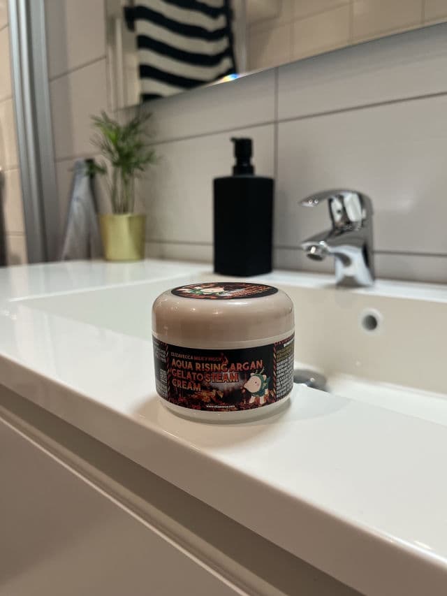 ELIZAVECCA Aqua Rising Argan Gelato Steam Cream review photo by helenaamyhre