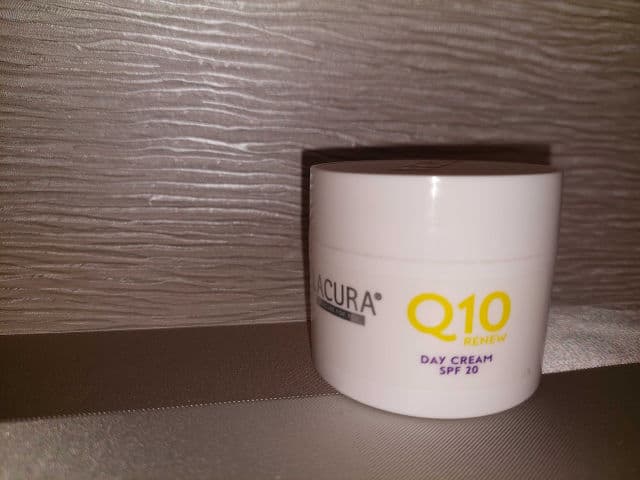 Lacura Q10 Renew Day Cream review photo by browneyedgab