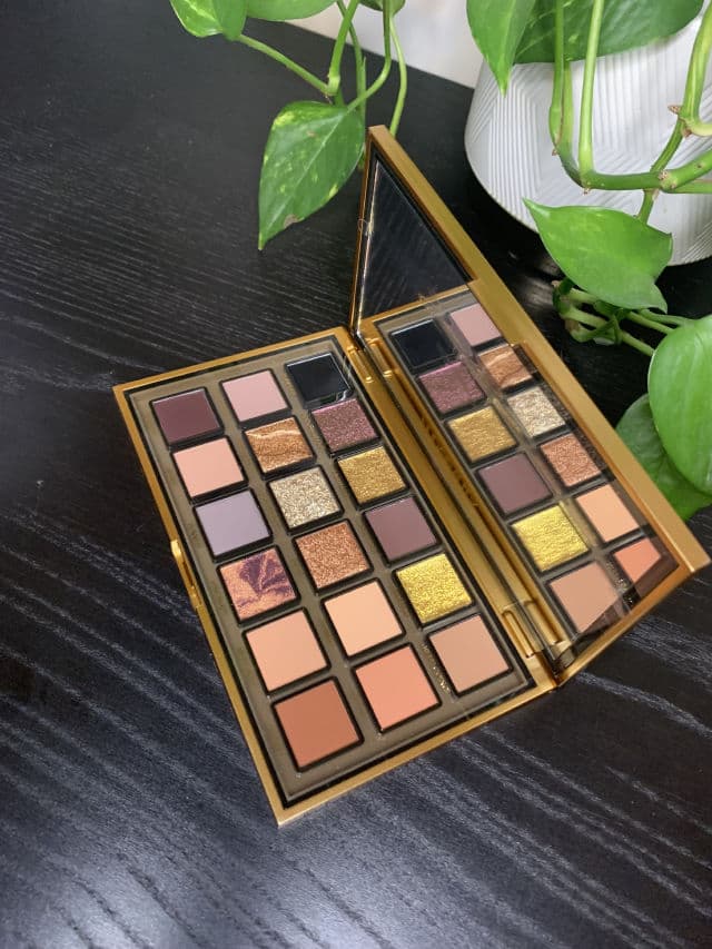 Huda Beauty Empowered Eyeshadow Palette review photo by Samantha89