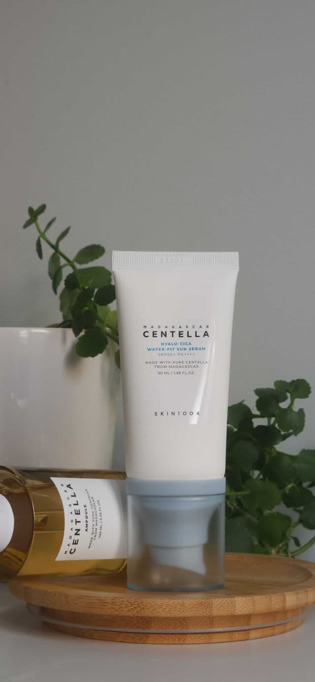 SKIN1004 Madagascar Centella Hyalu-Cica Water-Fit Sun Serum SPF50+ PA++++ review photo by micho