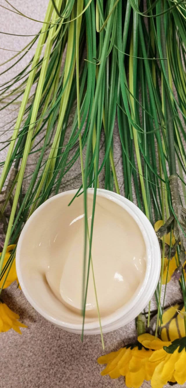 Aveeno Positively Radiant Gel Moisturizer review photo by Mucci