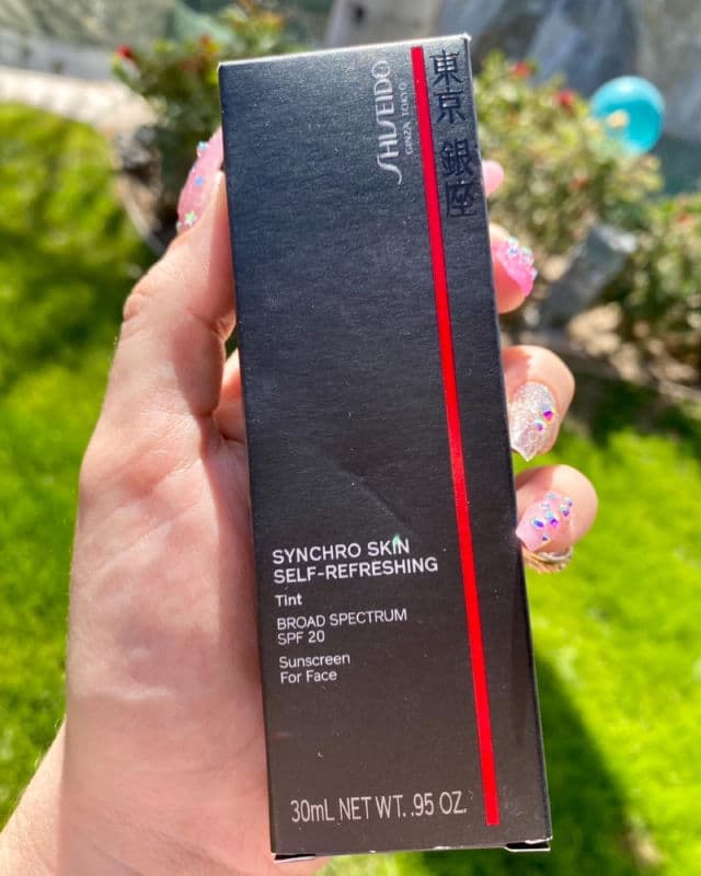Shiseido Synchro Self-Refreshing Skin Tint SPF 20 review photo by HannahSerene
