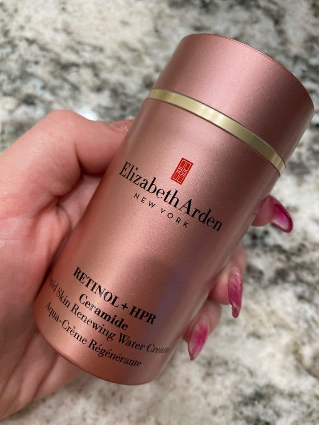 Elizabeth Arden Retinol + HPR Ceramide Rapid Skin-Renewing Water Cream review photo by HannahSerene