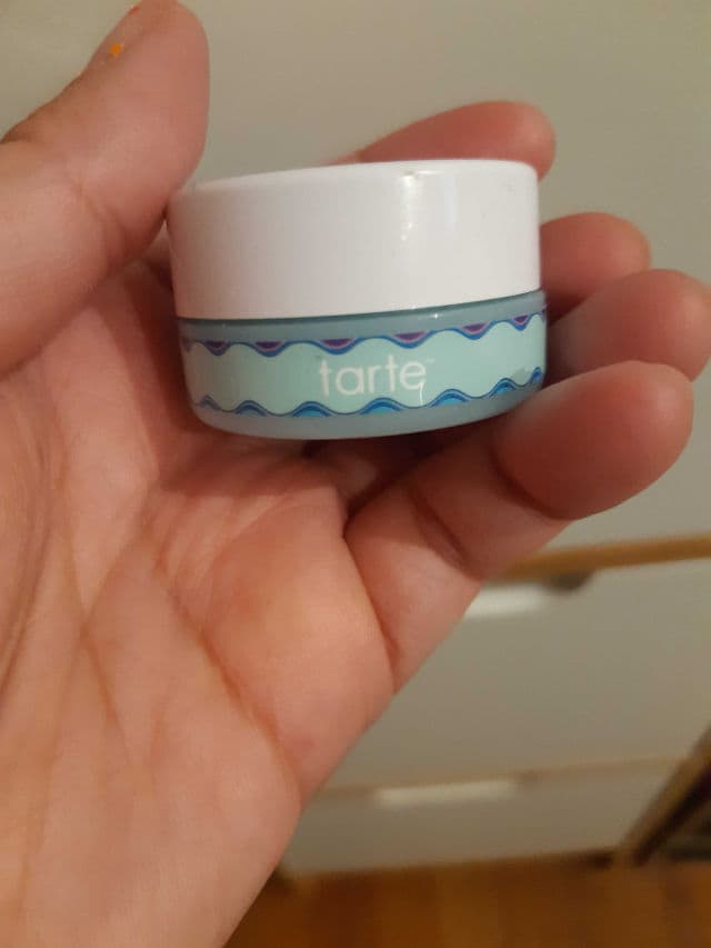 Tarte Drink of H2O Hydrating Boost Moisturizer review photo by LaDaniLara