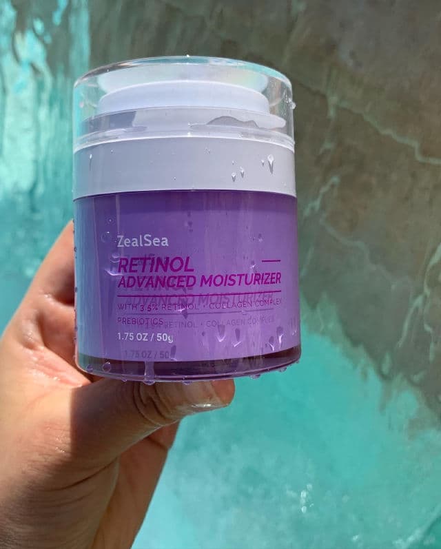 ZealSea Advanced Retinol Moisturizer review photo by Oilyskincare