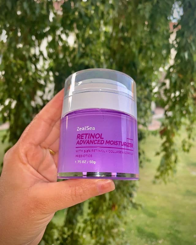 ZealSea Advanced Retinol Moisturizer review photo by Oilyskincare