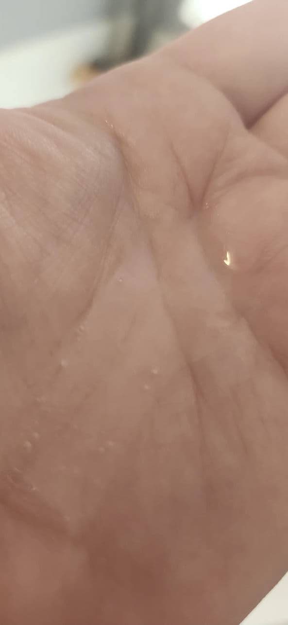 Kundal Macadamia Damage Care Solution Premium Essential Oil - White Musk review photo by NikiRed72