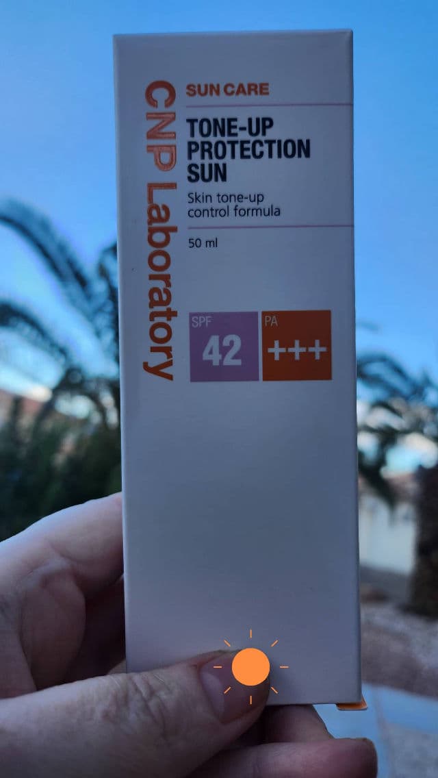 CNP Laboratory Tone Up Protection Sun SPF42 PA+++ review photo by NikiRed72