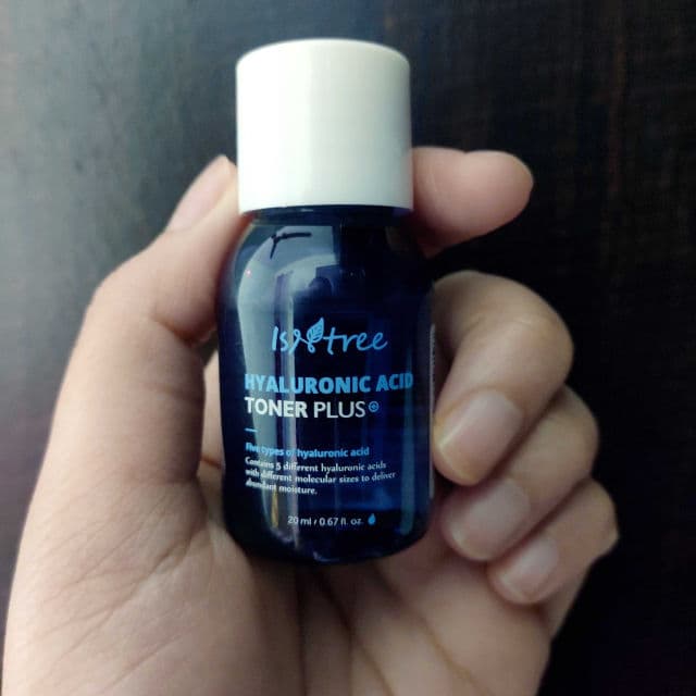 ISNTREE Ultra Low Molecular Hyaluronic Acid Toner review photo by Skinkive