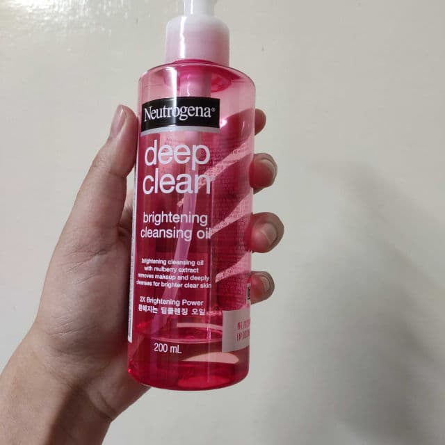 Neutrogena Deep Clean Brightening Cleansing Oil review photo by Skinkive