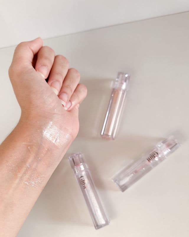 Glint 02 Glossier review photo by dreamyglowyskin